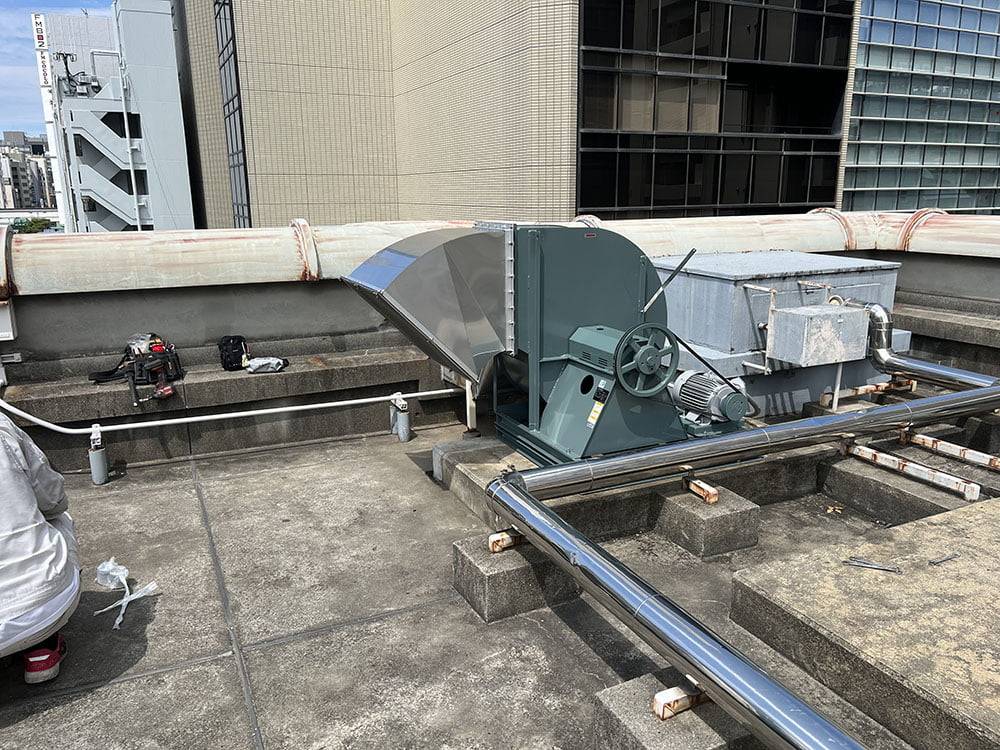 小学校厨房排気設置