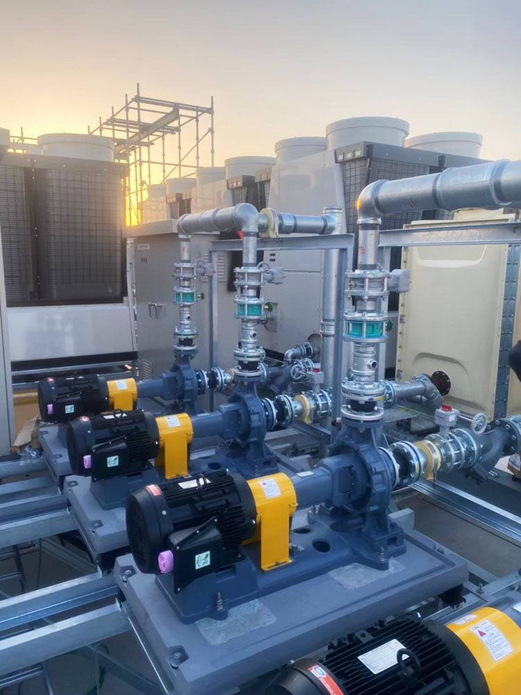 研究所・冷温水設備